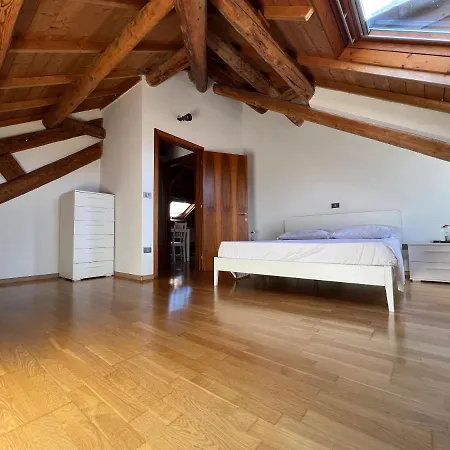 Visentin - Meraviglioso Attico In Legno Apartment
